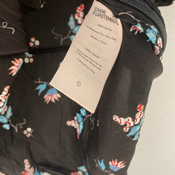 Diane Von Furstenberg Estelle Top sz L - Picture 6 of 6